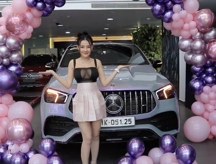 Trước Ngân 98, những KOL nào đã bị “xộ khám” vì bán hàng giả?
