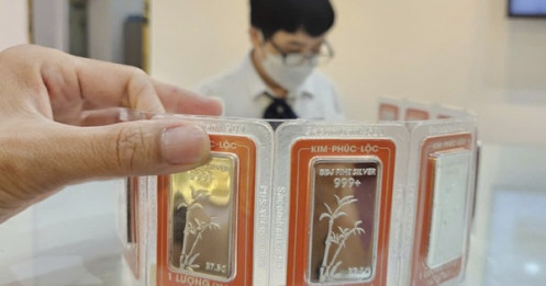 Giá bạc lập kỷ lục, nhiều người vẫn chi cả trăm triệu mua bạc trên giấy