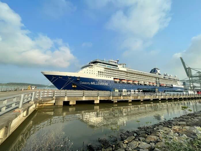 Doanh nghiệp "ngồi trên lửa" khi cảng ở TP HCM ngưng đón khách du lịch tàu biển