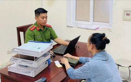 Người phụ nữ bị 'bắt cóc online', ép vào phóng kín hơn 1 ngày