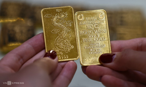 Giá vàng hôm nay:Hai ngân hàng lớn đề nghị được thuê gia công sản xuất vàng miếng