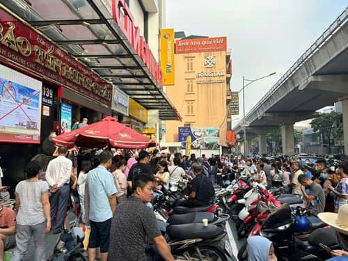 Mở sàn giao dịch vàng để ổn định thị trường