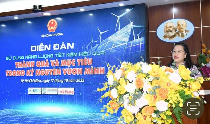 EVN khuyến khích và hỗ trợ người dân lắp điện mặt trời mái nhà tự dùng