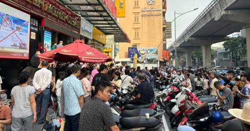 Mở sàn giao dịch vàng để ổn định thị trường