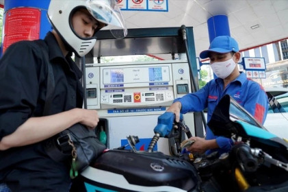 Giữ nguyên thuế môi trường xăng dầu tác động gì tới doanh nghiệp?