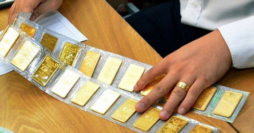 Giá vàng miếng SJC tự do "bốc hơi" 15 triệu đồng chỉ trong 2 ngày