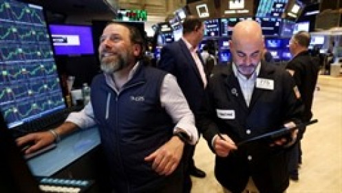 Dow Jones vọt hơn 500 điểm nhờ đà tăng của cổ phiếu Apple