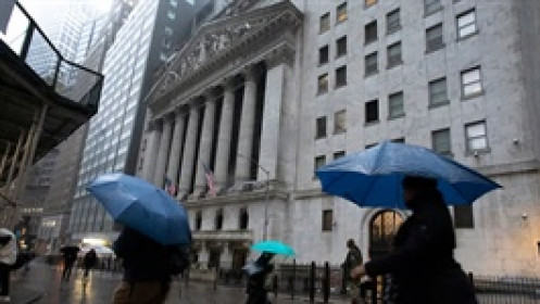 Vì sao Phố Wall cảnh giác về nguy cơ đổ vỡ hàng loạt?