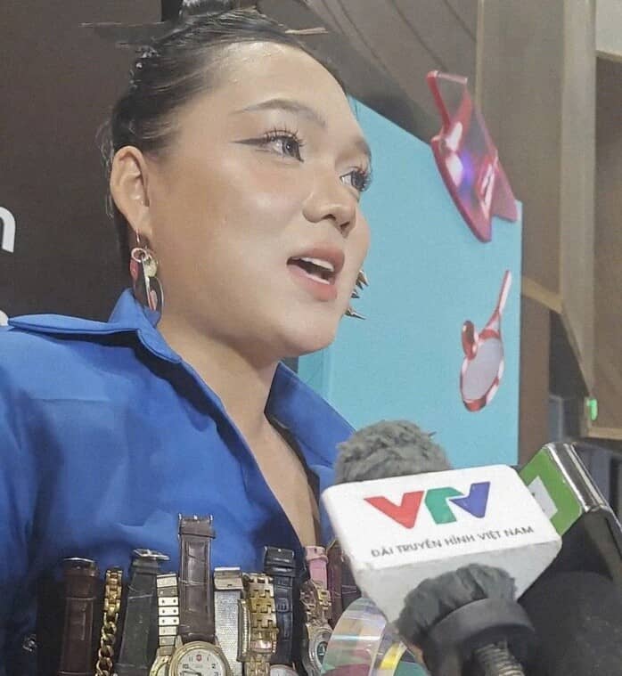 "Chiến thần" Phạm Thoại lên sóng thừa nhận thất bại và rao bán xưởng livestream 1.000 m2