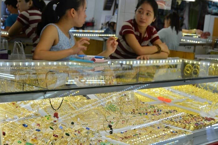 Sáng 21-10, vừa mở cửa, giá vàng miếng SJC tăng hơn 3 triệu đồng