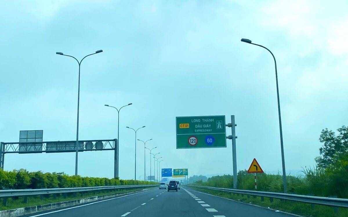 Giải ngân “nghẽn” vì vướng mặt bằng