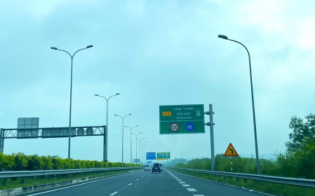 Giải ngân “nghẽn” vì vướng mặt bằng