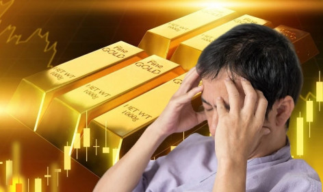 Giá vàng 'nhảy múa' không ngừng, người mua lỗ hay lãi?