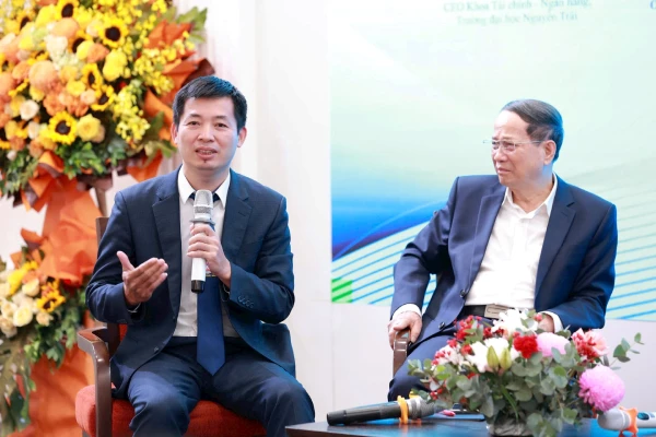 Có nên vay tiền đầu tư bạc?