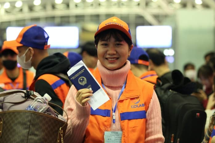 Hơn 155.000 lao động Việt "đổi đời", mang về 17.000 tỉ đồng kiều hối mỗi năm