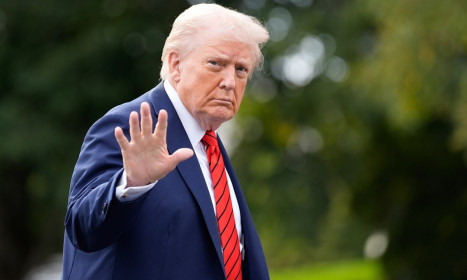 Ông Trump muốn siết xuất khẩu sản phẩm dùng phần mềm Mỹ sang Trung Quốc