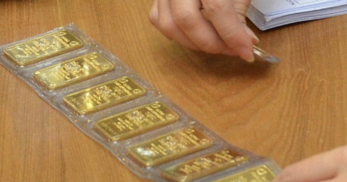 Giá vàng tăng sốc, doanh nghiệp vàng làm ăn ra sao?