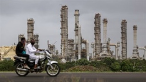 Ấn Độ và Trung Quốc giảm nhập khẩu dầu Nga sau lệnh trừng phạt của ông Trump