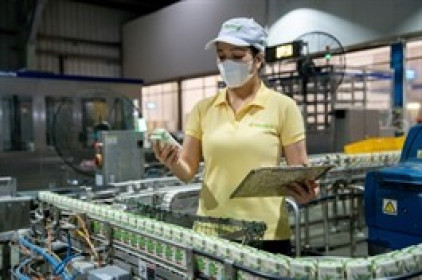 Chủ sữa đậu nành Fami "đốt" hàng trăm tỷ cho khuyến mãi, lãi quý 3 giảm 28%