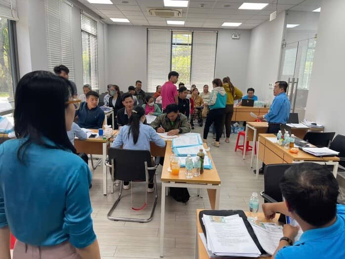 Vụ nợ lương, BHXH tại Công ty Vinh Thông: Đề nghị phong tỏa tài khoản, tạm hoãn xuất cảnh