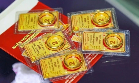 Giá vàng giảm rất mạnh