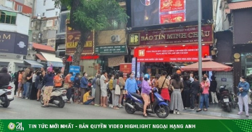 Giá vàng chiều 29/10: Bất ngờ đảo chiều, cửa hàng vàng ra thông báo mới khiến nhiều người đứng ngồi không yên