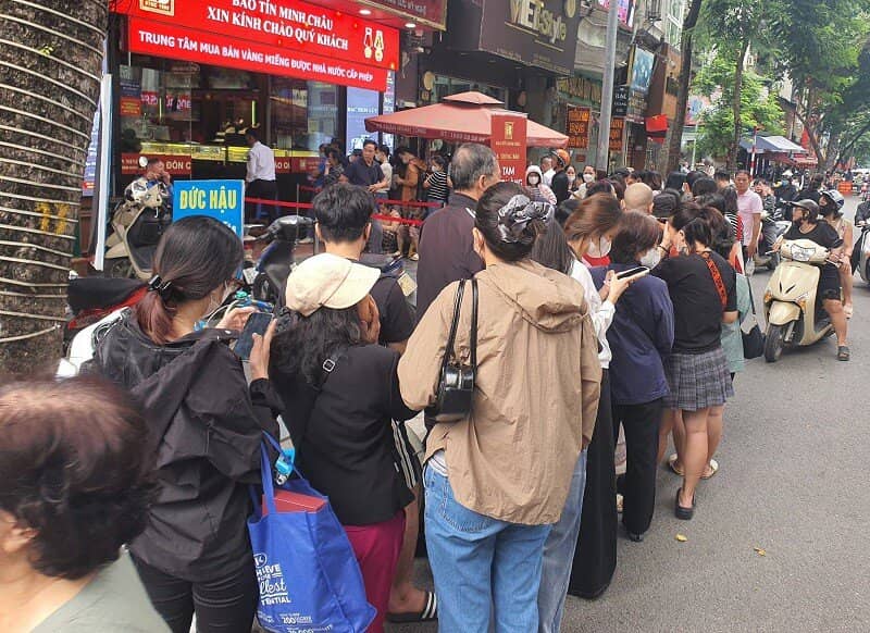 Giá vàng chiều 29/10: Bất ngờ đảo chiều, cửa hàng vàng ra thông báo mới khiến nhiều người đứng ngồi không yên