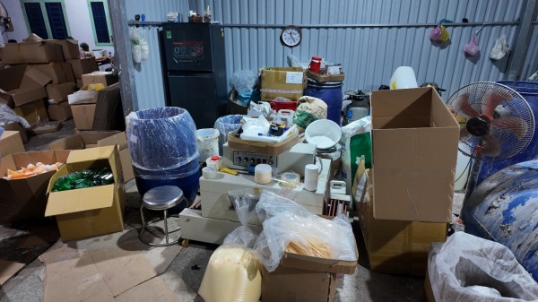 Triệt phá đường dây sản xuất, buôn bán hàng ngàn mỹ phẩm giả