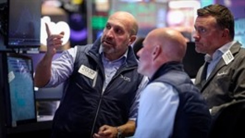 Lần đầu tiên kể từ năm 2018, Dow Jones ghi nhận 6 tháng tăng liên tiếp