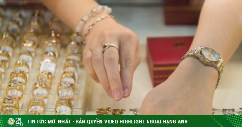 Giá vàng có giảm về vùng 100-110 triệu đồng/lượng từ nay đến cuối năm?