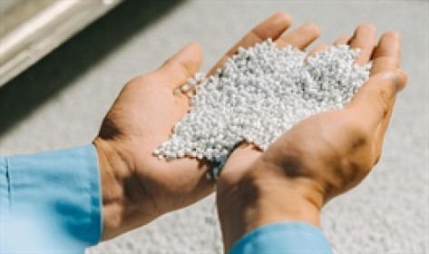 Nhựa Pha Lê bắt đầu nhận tiền mua cổ phiếu riêng lẻ từ 05/11