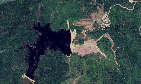 Hai hồ bị xé toạc gần 85 m bờ bao là lý do lũ quét ở Lâm Đồng