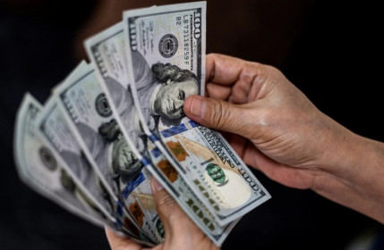 USD neo cao nhất gần 3 tháng sau phát biểu mang tính 'diều hâu'