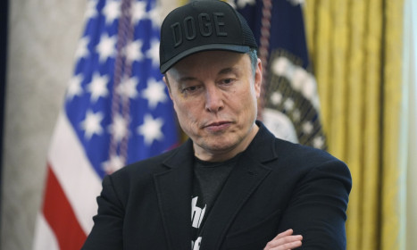 Cổ đông lớn phản đối gói thù lao 1.000 tỷ USD cho Musk