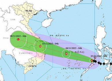 Bão Kalmaegi vào Biển Đông mạnh cấp 13