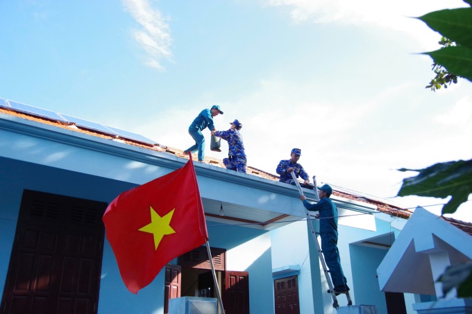 Bão Kalmaegi vào Biển Đông mạnh cấp 13