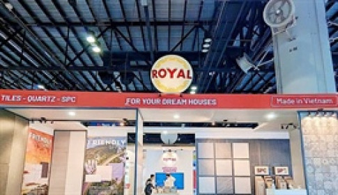 Cổ phiếu giảm mạnh từ ngày lên sàn, RYG muốn chào bán riêng lẻ để tái cơ cấu nợ