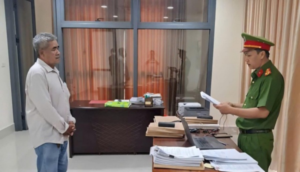 Khởi tố Giám đốc công ty có hành vi “trốn thuế”