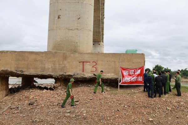 Công an tỉnh Phú Thọ điều tra vụ cầu Sông Lô trơ lõi thép