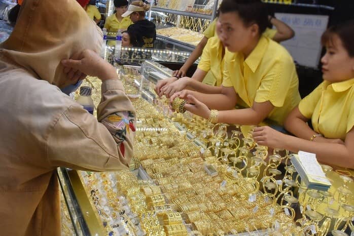 Giá vàng hôm nay 5-11: "Bốc hơi" rất mạnh