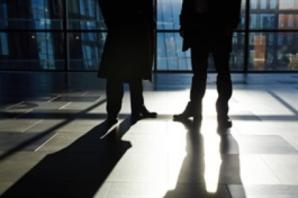 Khối chứng khoán có ngân hàng hậu thuẫn tái định hình thị trường