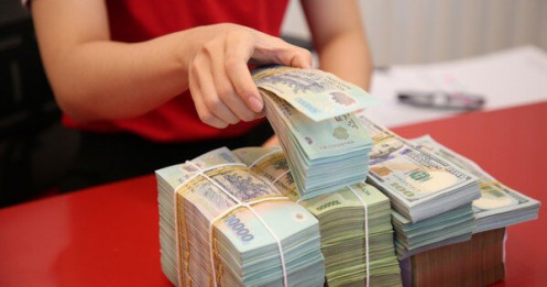 Nhiều ngân hàng âm thầm tăng lãi suất gửi tiết kiệm