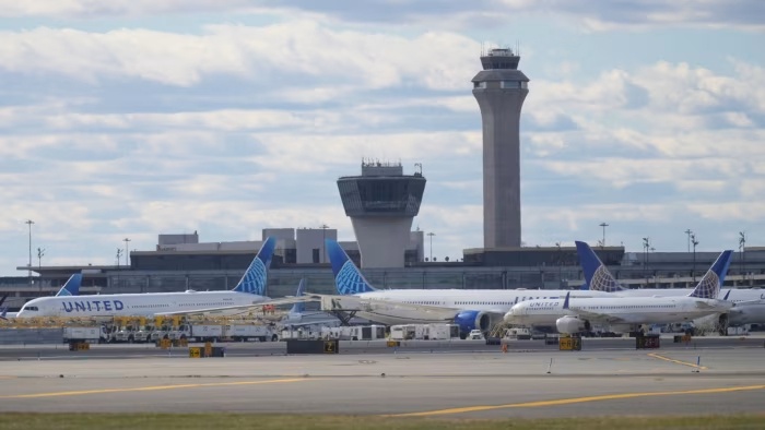 Ba hãng hàng không lớn nhất nước Mỹ hủy hàng trăm chuyến bay vì Chính phủ đóng cửa