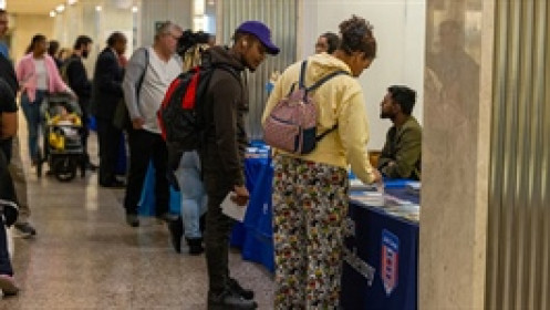 Hơn 153,000 việc làm bị cắt giảm trong tháng 10: Dấu hiệu cảnh báo cho thị trường lao động Mỹ