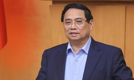 Thủ tướng: Tăng thu, tiết kiệm chi để đề xuất tăng lương từ đầu năm 2026