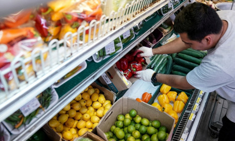 Niềm tin tiêu dùng của người Mỹ thấp nhất 3 năm