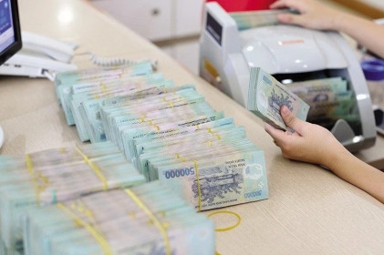 Thấy gì từ việc ngân hàng ồ ạt tăng lãi suất huy động?