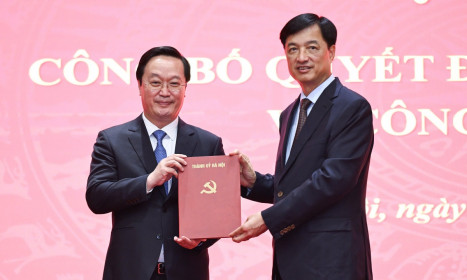 Bí thư Nghệ An làm Phó bí thư Thành ủy Hà Nội