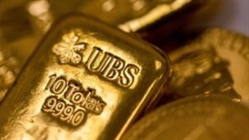 Vàng thế giới tăng hơn 2% lên cao nhất trong 2 tuần