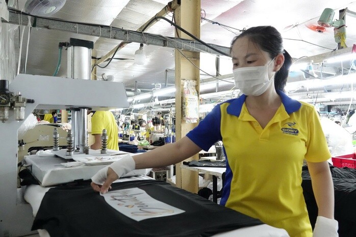 Lương tối thiểu 2026: Không cắt giảm chế độ làm thêm, thưởng Tết